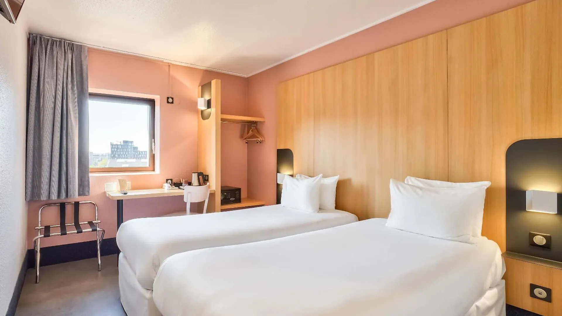 B&B Hotel Paris 17 Batignolles 3*,  Франция
