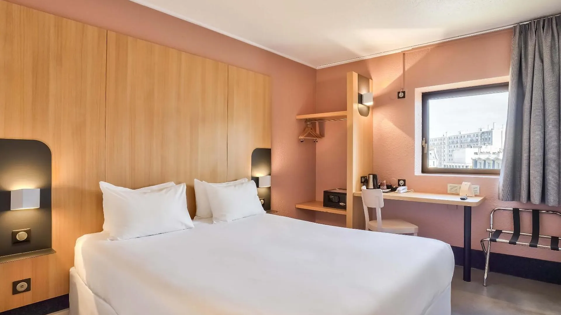 ***  B&B Hotel Paris 17 Batignolles France